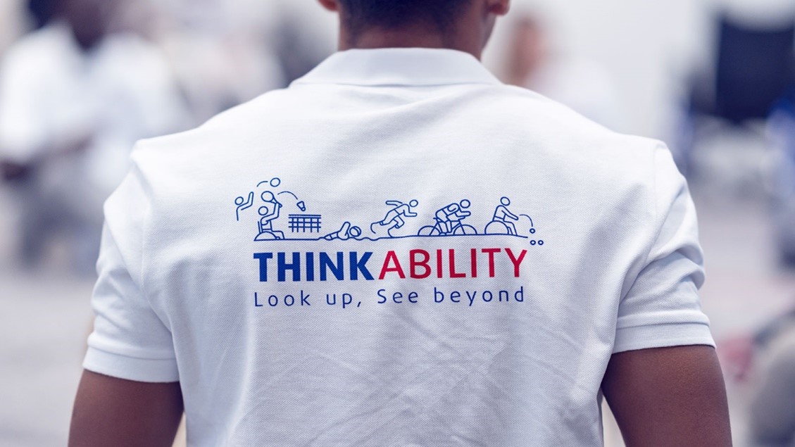 Polo avec logo Thinkability Europ Assistance